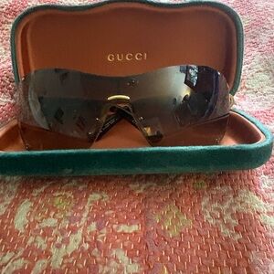 Gucci Womens Brown Gradient Shield Sunglasses with Velvet Case